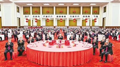 1月20日,中共中央、国务院在北京人民大会堂举行2023年春节团拜会。党和国家领导人习近平、李克强、栗战书、汪洋、李强、赵乐际、王沪宁、韩正、蔡奇、丁薛祥、李希、王岐山等同首都各界人士齐聚一堂、共迎新春。新华社记者谢环驰摄 1月20日,中共中央、国务院在北京人民大会堂举行2023年春节团拜会。党和国家领导人习近平、李克强、栗战书、汪洋、李强、赵乐际、王沪宁、韩正、蔡奇、丁薛祥、李希、王岐山等同首都各界人士齐聚一堂、共迎新春。新华社记者谢环驰摄